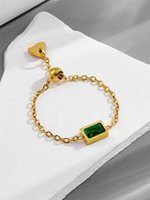 Bague réglable en acier inoxydable pour femmes à la mode avec placage à l'or exquis vert noir zircon cubique incrusté de chaîne coulissante