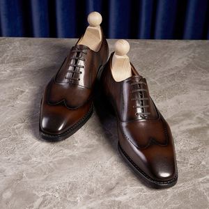 รองเท้าธุรกิจผู้ชายสไตล์อิตาลี ทรงหัวเหลี่ยม ทันสมัย แบบผูกเชือก ปิดหัวรองเท้า ระบายอากาศได้ดี น้ำหนักเบา สไตล์อ็อกซ์ฟอร์ดแบบอังกฤษ - Product Image 3