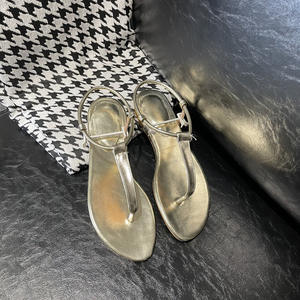 Chaussures d'extérieur chaudes et moelleuses pour femmes et hommes toutes saisons, avec semelle intermédiaire antidérapante en caoutchouc et bout à boucle, couleurs mélangées - Product Image 4