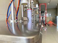 Machine de remplissage d'aérosol de petites canettes métalliques de démarrage pour bidon de gaz de remplissage de butane