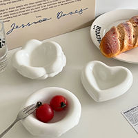 Petite assiette en céramique blanche, design créatif et mignon, style simple et de haute qualité pour la maison, idéale pour les sauces (soja, sauce à tremper) lors de fêtes.