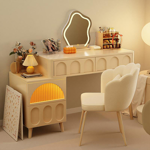 Toeletta in Legno Stile Crema con Specchio Illuminato, Moderna Minimalista, Novità 2025, Scrivania per Ragazze per Piccoli Spazi, Tavolo Trucco con Contenitore - Product Image 1