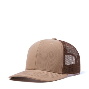 Casquette de baseball unie à 6 panneaux, style trucker, réglable avec fermeture snapback, en coton, vierge, pour la personnalisation, vente en gros directe usine - Product Image 3