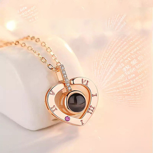 ロマンチックなカップル「I <span class=keywords><strong>Love</strong></span> You」メモリー投影ペンダントジュエリーネックレスギフト - Product Image 2