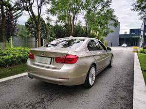 2018 2019 2020 B M W |   Sièges en cuir automatiques Turbo, intérieur foncé, conduite à gauche, chauffants, marche arrière - Product Image 6