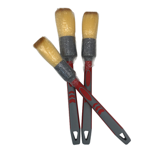 Brosse de détaillage automobile en poils naturels bruns de haute qualité pour le <span class=keywords><strong>nettoyage</strong></span> <span class=keywords><strong>intérieur</strong></span> <span class=keywords><strong>et</strong></span> <span class=keywords><strong>extérieur</strong></span> des voitures avec manche plat en caoutchouc - Product Image 1
