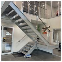 Escalier droit moderne et minimaliste Prima, design flottant sans poutre, pour appartement, villa, maison