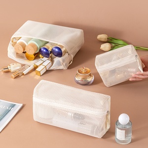 Ensemble de sacs de rangement de voyage en maille respirante pour l'été – Cubes de rangement pliables pour cosmétiques, articles de toilette et accessoires numériques - Product Image 3
