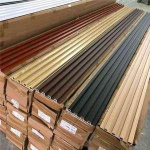 Panneaux muraux en WPC modernes, design à lattes imperméable, installation facile, panneaux muraux en WPC pour décoration intérieure - Product Image 1