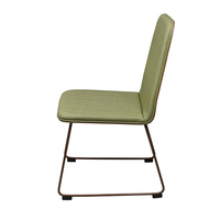 Chaise d'appoint rembourrée en tissu avec base en métal, dossier et assise rembourrés, finition thermolaquée, pour salle d'attente, hall d'entrée, vente en gros
