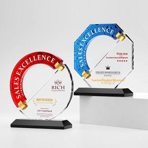 Juego de Trofeos Personalizados de Cristal y Metal |   Diseño de Alta Gama con Logotipo Grabado para Aniversario Corporativo, Premios de Excelencia en Equipo - Product Image 4