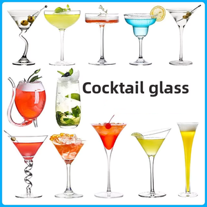 <span class=keywords><strong>Vasos</strong></span> <span class=keywords><strong>de</strong></span> Cóctel Personalizados Unisweet Creative para Martini y Margarita - Diseño Moderno Minimalista, Vidrio <span class=keywords><strong>de</strong></span> Sodio y Calcio, 101-200 ml - Product Image 1