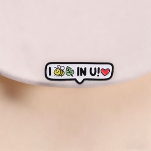 Broche <span class=keywords><strong>de</strong></span> esmalte con diseño <span class=keywords><strong>de</strong></span> abeja, hoja y corazón, <span class=keywords><strong>de</strong></span> aleación <span class=keywords><strong>de</strong></span> zinc, chapado en níquel negro, para motivación y confesión - Product Image 2