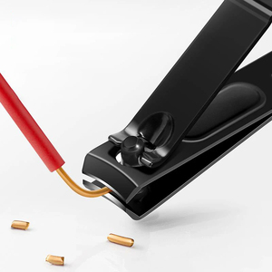 Lot de 6 Kits de Manucure Portables de Luxe Noir Brillant – Coupe-Ongles, Lime à Ongles Verte, Ciseaux à Sourcils – Outils de Soin Personnel - Product Image 5