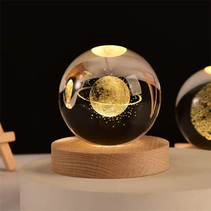 Commercio all'ingrosso 3D LED luminoso sfera di cristallo ornamenti 6cm quadrato in vetro Base in legno per la camera da letto decorazione della casa regalo di natale notte - Product Image 5
