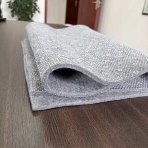 Fabrika Çıkışı Yüksek Yoğunluklu PVC Noktalı Kaplamalı Dokunmamış Keçe - Kaymaz İğneleme İşlemli Evcil Hayvan Yatakları İçin - Product Image 2