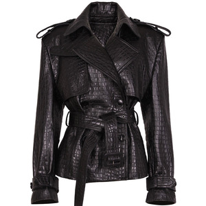 Giacca <span class=keywords><strong>in</strong></span> Vera <span class=keywords><strong>Pelle</strong></span> Nera con Motivo Coccodrillo per <span class=keywords><strong>Donna</strong></span>, Doppio Petto - Product Image 1