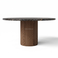 Ensemble de salle à manger sculptural sur mesure FERLY, table ronde en chêne cannelé artisanale, chaises en cuir vegan, taille et finition au choix