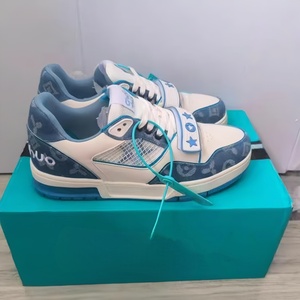 Nouvelles Chaussures Plates de Luxe 2025 pour Hommes et Femmes – Qualité Supérieure, Respirantes, Idéales pour le Sport, le Tennis, la Course et la Marche - Product Image 1