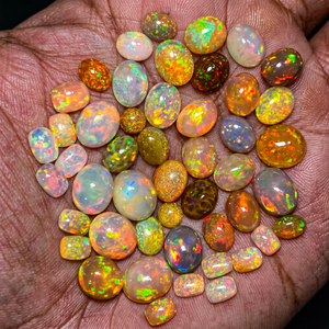 Opale d'Éthiopie naturelle jaune, cabochons à taille mixte, jeu de couleurs brillant et effet de feu, pierre précieuse en vrac pour la fabrication de bijoux - Product Image 1