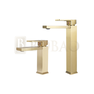 Robinets de salle de bain rétro élégants montés sur le pont en laiton, robinets de lavabo de salle de bain en or brossé - Product Image 6