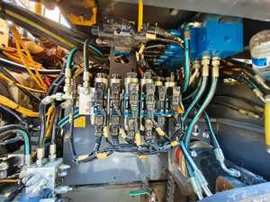 Pavé télescopique de type chenille XC MG-PR505 de 2021, 5 mètres, haute efficacité. Pavé à béton asphalte d'occasion. - Product Image 3