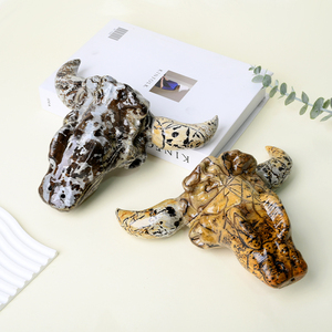 Neu Eingetroffen Heilende Kristallkunstwerke Handgefertigte Natürliche Bilderjaspis-Kristall Stierkopf-Schnitzerei zur Dekoration - Product Image 1