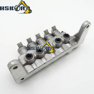 Válvula Solenóide Hidráulica 9218244 4366960 208001 Fits Hitachi EX200-5 EX220-5 200LC - Product Image 1