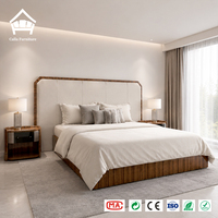 Ruhiges Luxus-Nussbaumholz Italienisches Modernes Minimalistisches Lederbezogenes Kingsize-Bettset