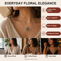 Collier Pendentif Sculptural Élégant en Laiton Plaqué Or 18K LUOYUNE avec Émail Rose Noir et Zircon 5A pour Vente en Gros ODM