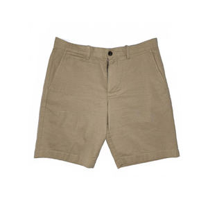 Shorts chino décontractés minimalistes pour hommes avec coutures latérales invisibles, fermeture éclair discrète et élégance moderne discrète - Product Image 1