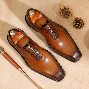 Zapatos de Hombre DSYX al por Mayor, de Cuero Genuino, Sin Cordones, Transpirables, Ligeros, Antideslizantes, con Diseño de Ladrillo Tallado, Estilo Vintage para Bodas - Product Image 1