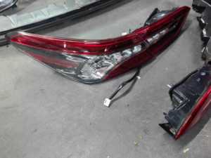 Задние фонари для Toyota Camry 2018-2023: белые, с функциями противотуманных фар, ДХО, стоп-сигнала и поворотников, Plug and Play, автомобильные аксессуары - Product Image 2
