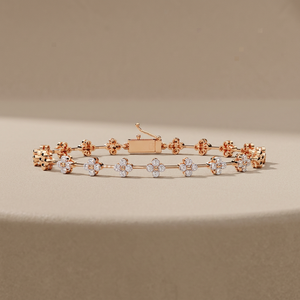 Pulsera de Diamantes de Doble Hilera con Diseño de Trébol para Mujer – Racimo Floral de Cuatro Hojas con Diamantes de Laboratorio VVS DEF CVD en Oro Sólido de 9K, 10K, 14K, 18K - Product Image 1