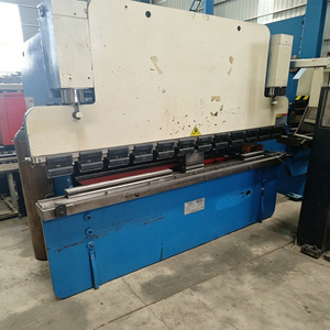 Prensa Plegadora CNC WE67K1254000 de 125 Toneladas y 2500mm con Barra de Torsión para Acero Inoxidable y Carrocerías de Camiones - Product Image 4