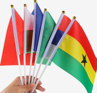 Drapeaux de pays nationaux à petite main en gros Impression personnalisée Poteau en plastique Drapeau à main avec bâton