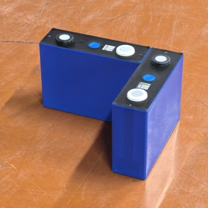 Stackable Highstar 3.2V 100Ah Prismatic Cell (Semi-Solid State LiFePO4) 4000 Cycles for 12V/24V/48V Battery Packs - Product Image 3