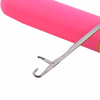 Aiguille à crocheter pour extensions capillaires avec manche en plastique, outil de tressage pour tresses synthétiques et perruques – Grand stock disponible