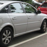 Viseras para Ventanas de Opel Vectra, Vauxhall Vectra, Holden Vectra Sedan, Wagon y Hatchback, Años 1988-2009, con Cinta Adhesiva, Color Ahumado, Protección Contra la Lluvia