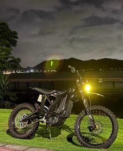 2021 para motocicletas todoterreno Surron <span class=keywords><strong>Uron</strong></span> Carbon Fiber Black Edition 60V 8000W 40Ah Street Legal - Product Image 3