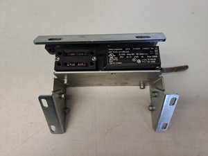 Plc Azm 161cc-12/12rk-wbr024 Solenoid Interlock <strong>Switch</strong> <strong>Used</strong> for Warranty Product - Product Image 2