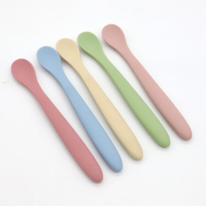 Cuchara de silicona para bebé, utensilio de alimentación suave para alimentos infantiles de 0 a 12 meses, sin BPA, mango de color sólido incluido - Product Image 2