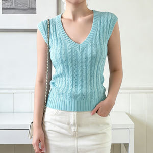 Chaleco de punto de moda estilo Pure Desire, color verde menta, con cuello en V y diseño calado. - Product Image 2