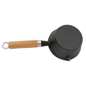 Mini-<span class=keywords><strong>casserole</strong></span> <span class=keywords><strong>en</strong></span> <span class=keywords><strong>fonte</strong></span> pré-assaisonnée avec poignée <span class=keywords><strong>en</strong></span> bois et bec verseur pour faire fondre et verser – Poêle à frire - Product Image 6