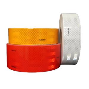 Cinta reflectante certificada IRAM I39525 para el <span class=keywords><strong>mercado</strong></span> argentino, cinta de seguridad de alta visibilidad sellada Edge para camiones y remolques - Product Image 1