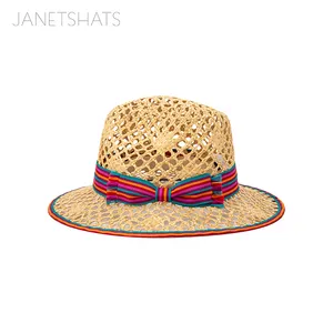 Летняя соломенная шляпа с бантом