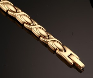 Pulsera de Energía Cuántica con Cadena y Eslabones Geométricos de Acero Inoxidable Chapado en Oro de 18K, con Iones Negativos y Energía Escalar - Product Image 4