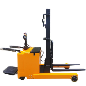 รถยกแบบยืนขับ 2 ตัน ใช้แบตเตอรี่ตะกั่วกรด รุ่น CQDA15-16 รถยกไฟฟ้าแบบยืดแขน - Product Image 1