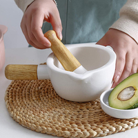 Offre Spéciale blanc céramique mortier et pilon en bois ensembles, l'ail bol de broyage pour ustensiles de cuisine