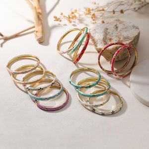 Bracelet exquis et coloré de style vintage chinois plaqué or 18 carats avec motif de fleurs en émail pour femmes - Product Image 5